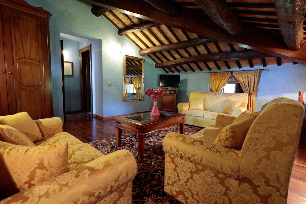 Hotel Corte Dei Tini Teramo Kültér fotó