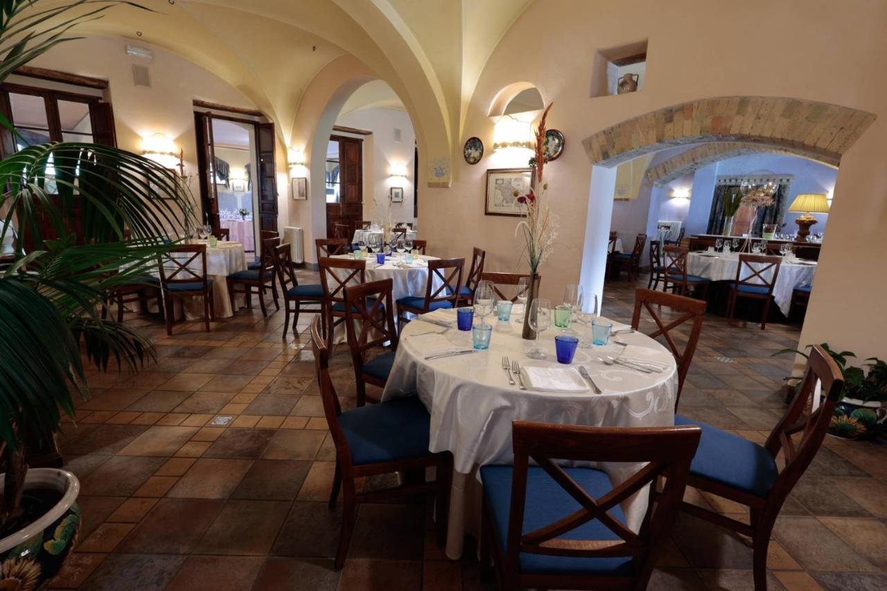 Hotel Corte Dei Tini Teramo Kültér fotó