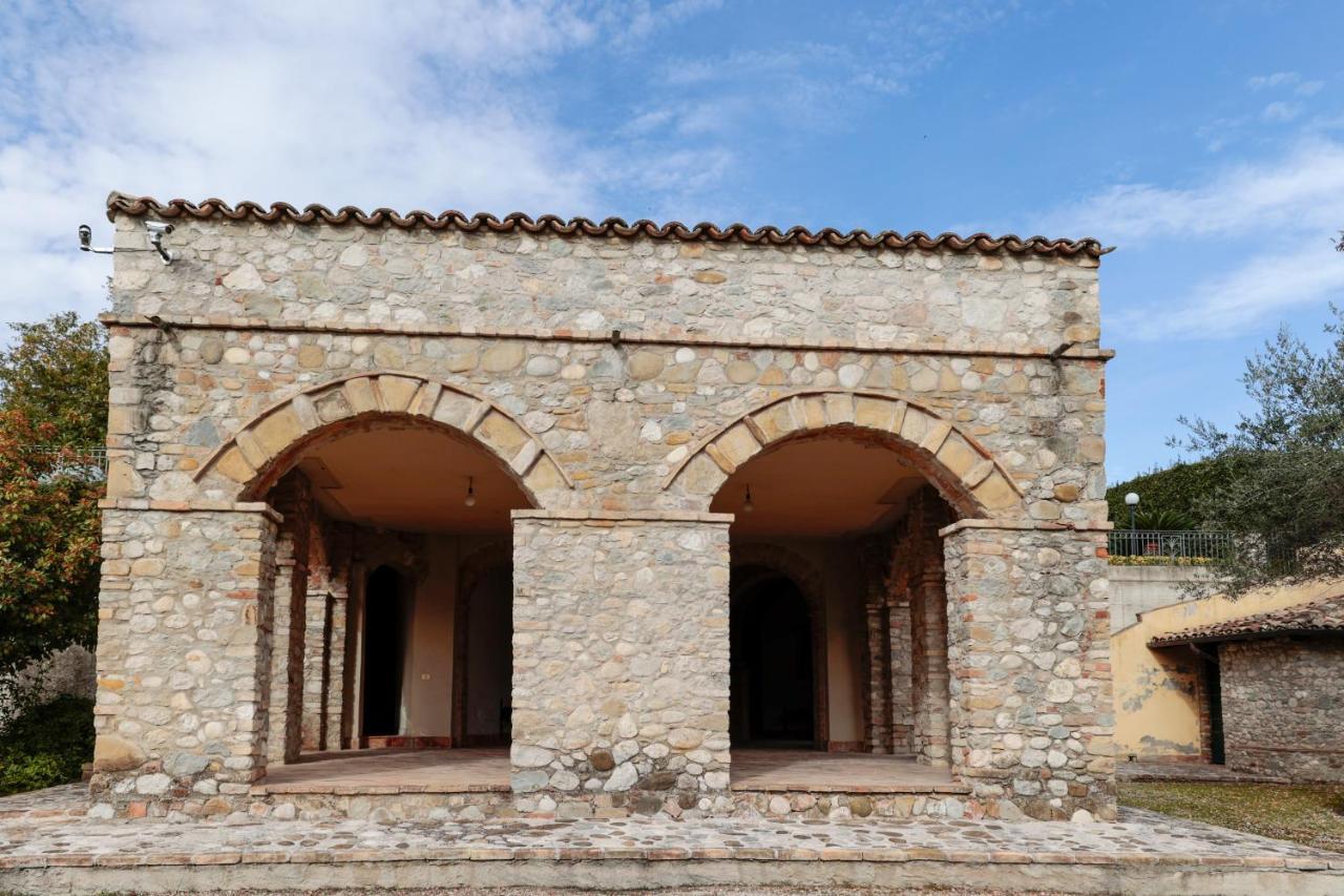 Hotel Corte Dei Tini Teramo Kültér fotó