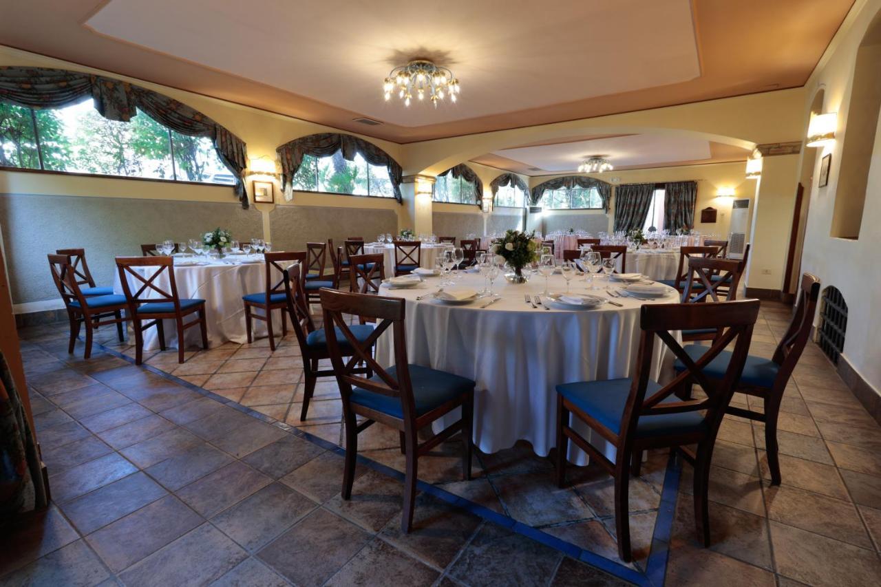 Hotel Corte Dei Tini Teramo Kültér fotó